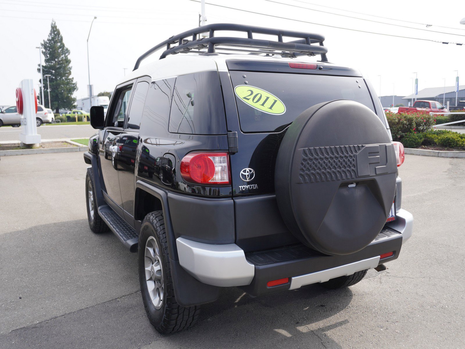 Used 2011 Toyota FJ Cruiser 4WD image 8