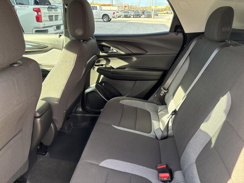 Used 2025 Chevrolet TrailBlazer LS w/ LS Convenience Package image 12