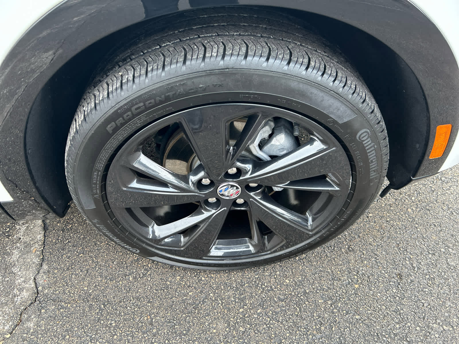Used 2023 Buick Envision Essence w/ Sport Touring Package image 10
