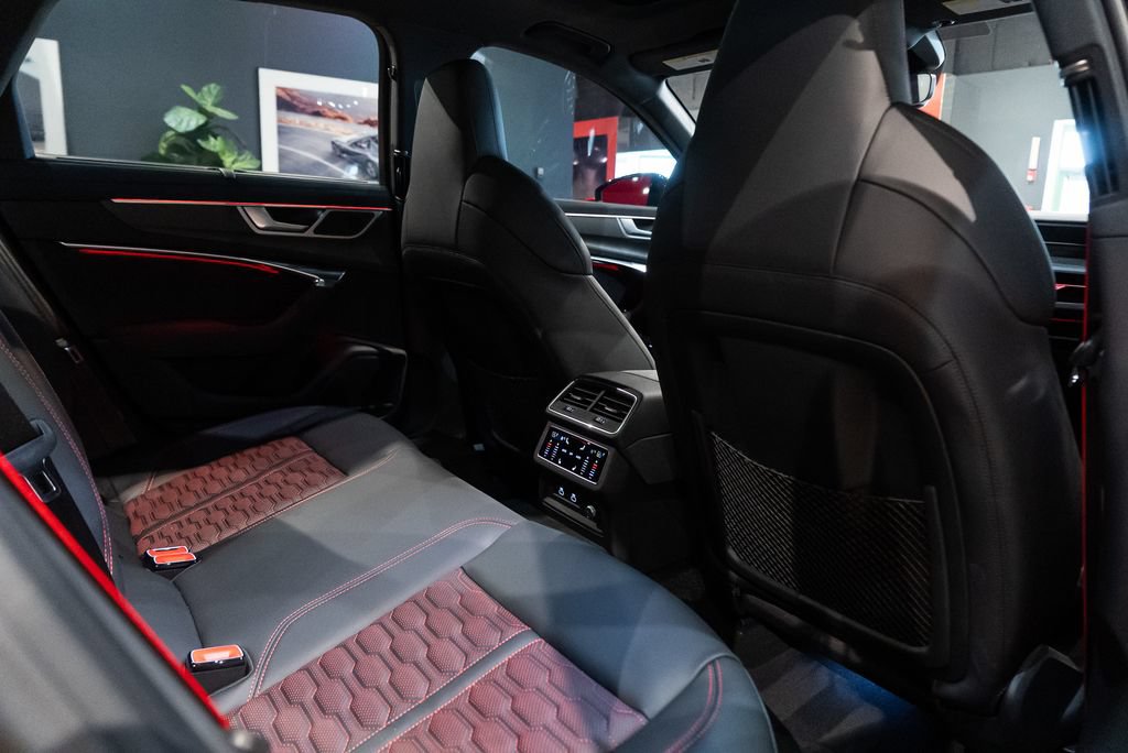 Used 2025 Audi RS 6 performance w/ Black Optic Package AWD/4WD image 35