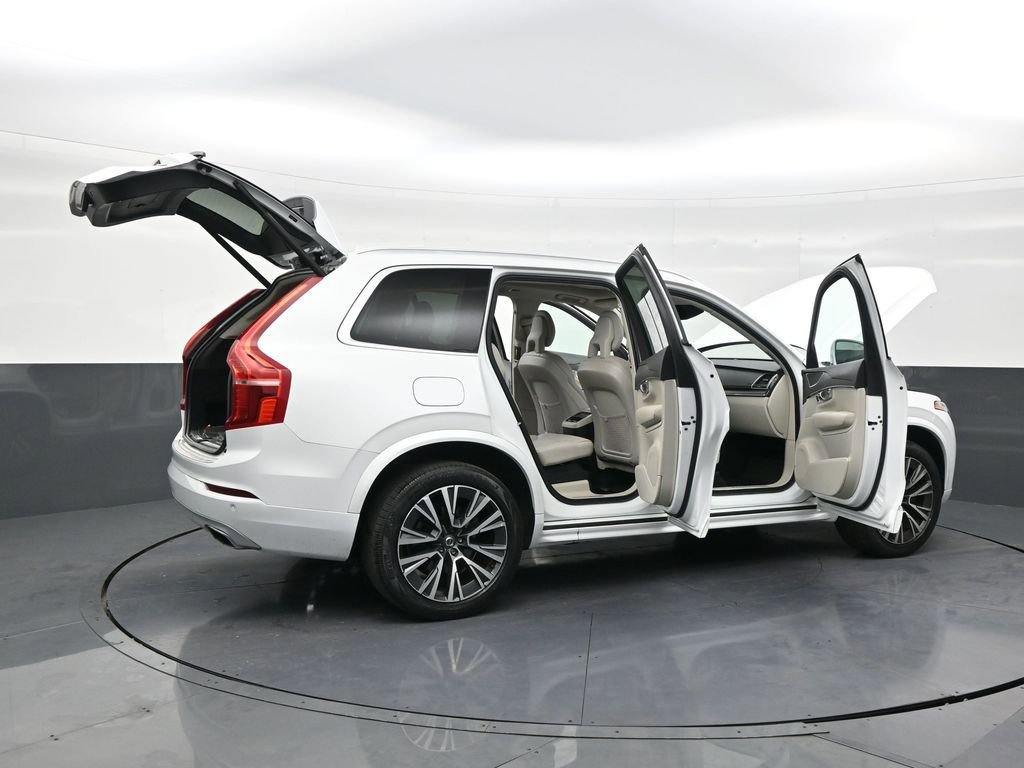 Used 2020 Volvo XC90 T6 Momentum w/ Protection Package Premier image 29