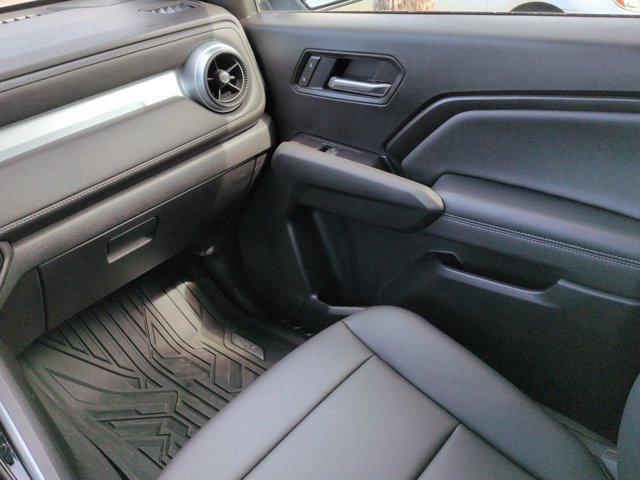 Used 2025 Chevrolet Colorado LT w/ LT Convenience Package AWD/4WD image 17