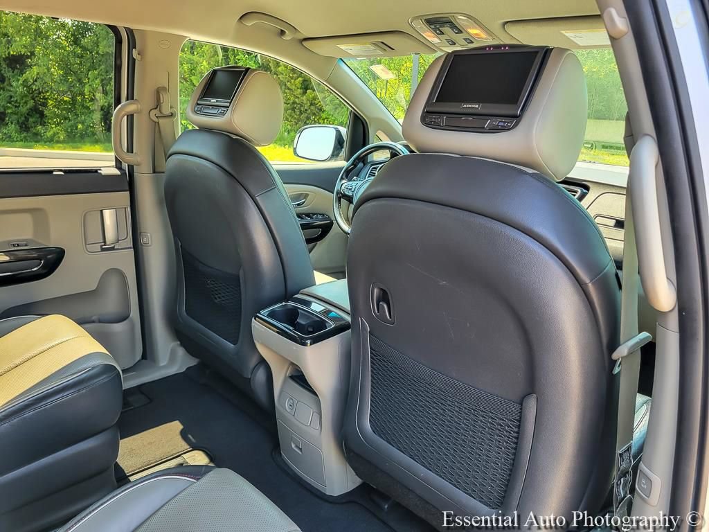 Used 2016 Kia Sedona EX FWD image 27