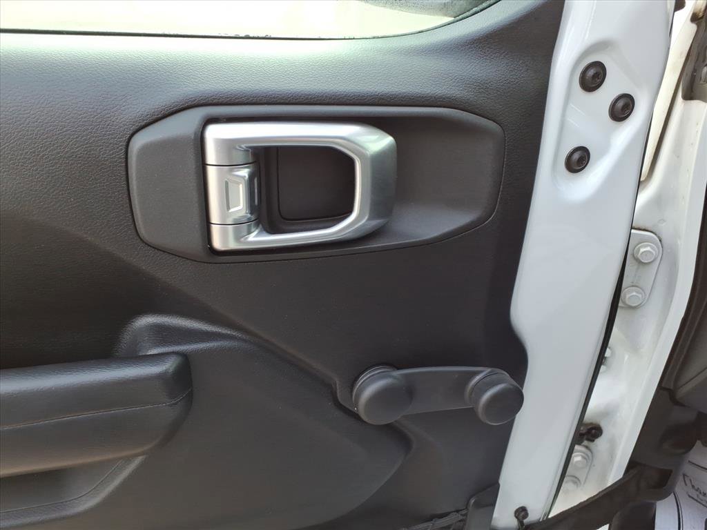 Used 2020 Jeep Wrangler Sport image 13