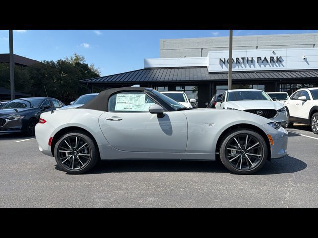 New 2026 MAZDA MX-5 Miata Grand Touring RWD image 5