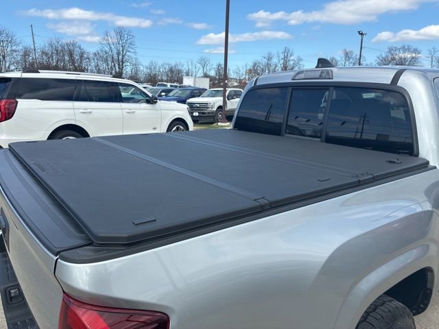 Used 2022 Toyota Tacoma SR image 8