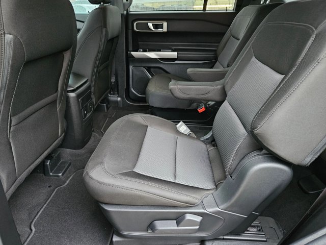 Used 2024 Ford Explorer XLT RWD image 16
