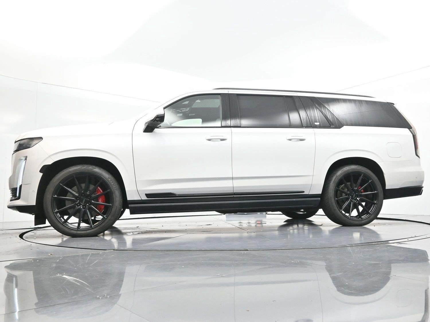 Used 2021 Cadillac Escalade ESV Sport Platinum AWD/4WD image 52