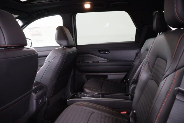 New 2026 Nissan Pathfinder Rock Creek w/ Rock Creek Premium Package AWD/4WD image 28