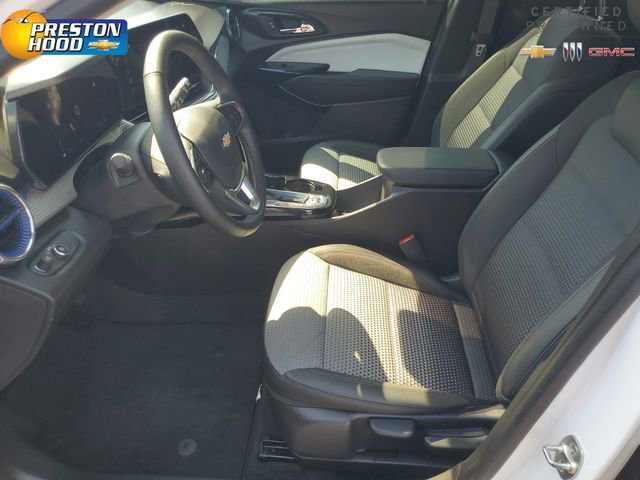 Certified 2024 Chevrolet Trax LT w/ Driver Confidence Package FWD image 17