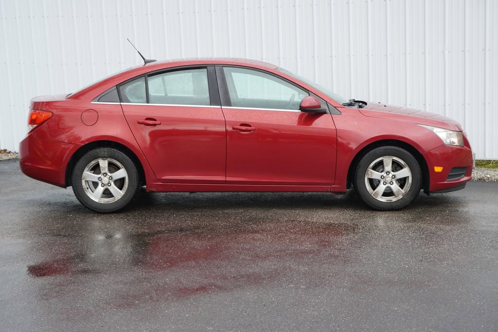 Used 2014 Chevrolet Cruze LT FWD image 2