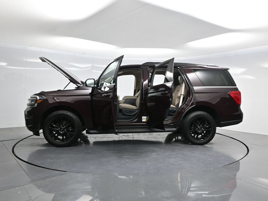 Used 2024 Ford Expedition XLT RWD image 48