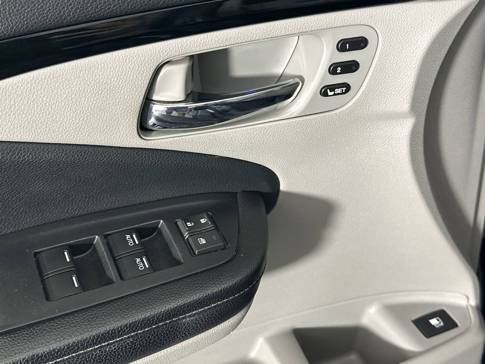 Used 2018 Honda Ridgeline RTL-E image 13