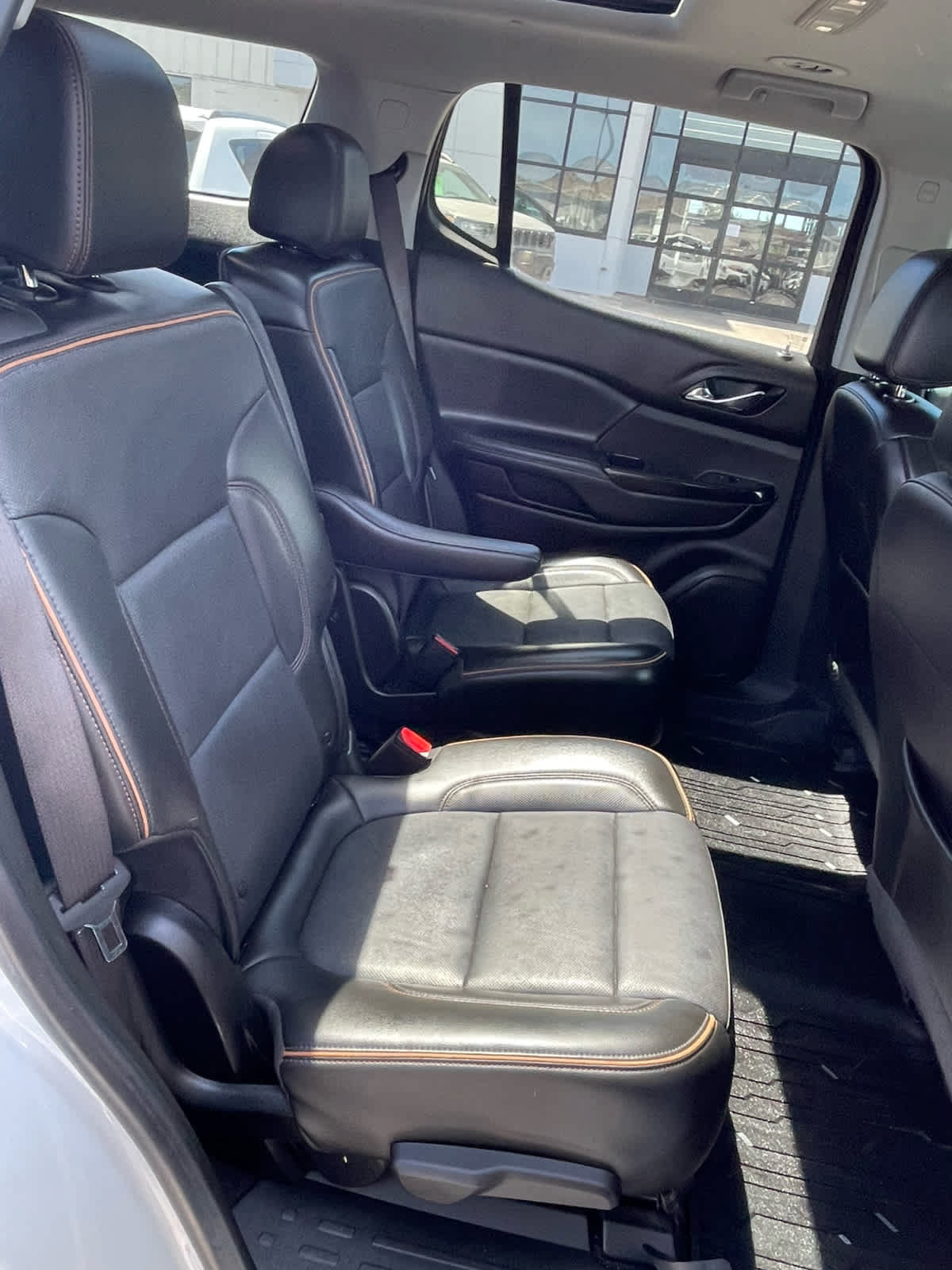 Used 2021 GMC Acadia AT4 w/ Technology Package AWD/4WD image 25