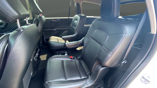 Used 2023 Lincoln Aviator AWD w/ Premium Package image 23