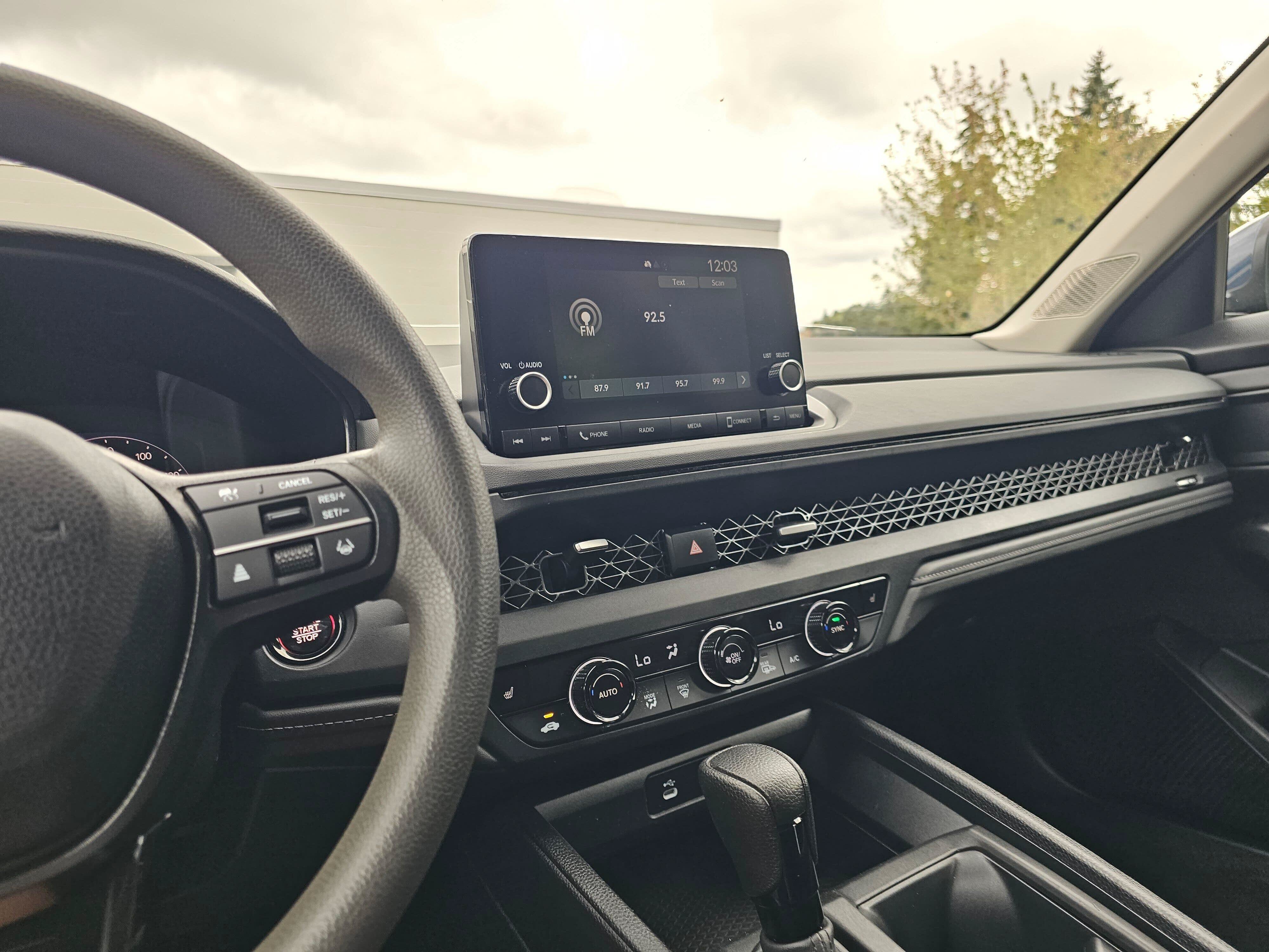 Used 2023 Honda Accord EX image 30