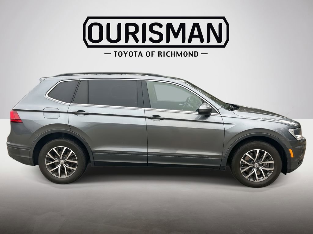 Used 2019 Volkswagen Tiguan SE w/ Panoramic Sunroof Package image 3