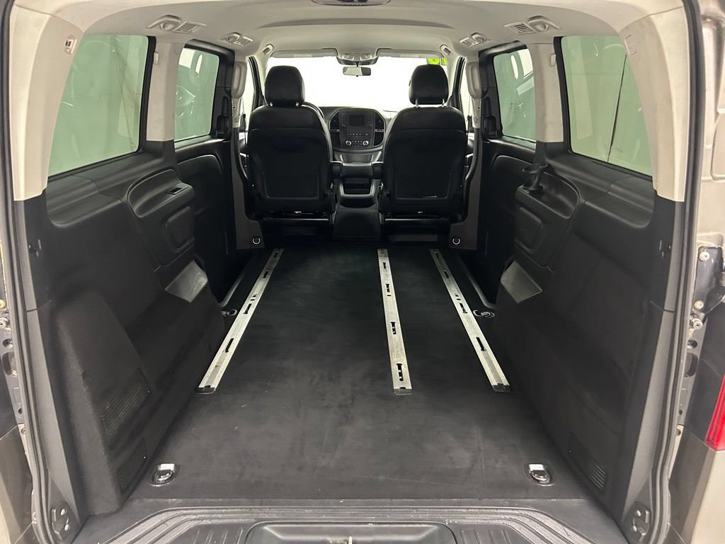 Used 2016 Mercedes-Benz Metris Passenger image 14