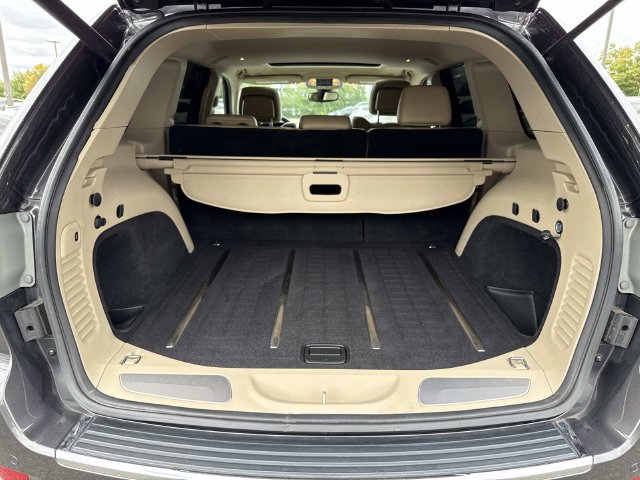 Used 2017 Jeep Grand Cherokee Limited AWD/4WD image 12