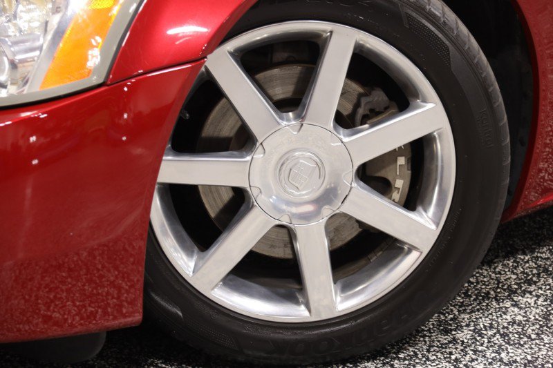 Used 2005 Cadillac XLR RWD image 20