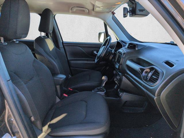 Used 2018 Jeep Renegade Altitude image 19