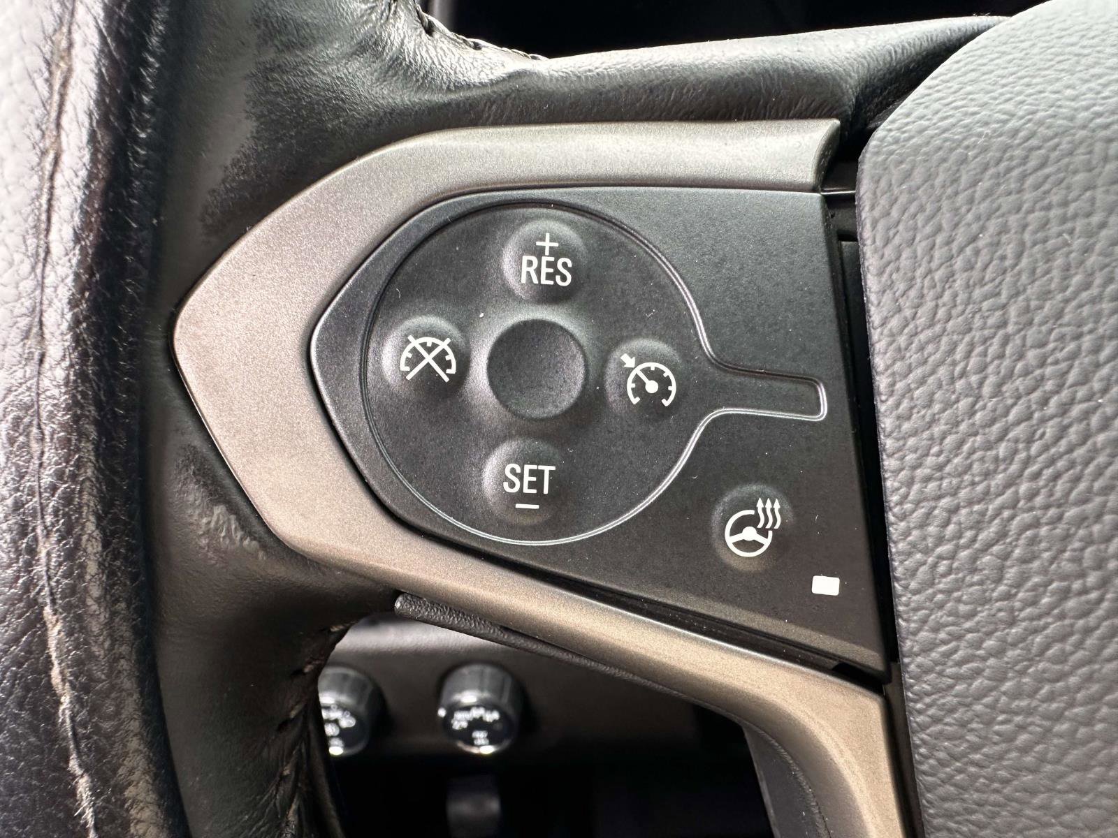 Used 2022 Chevrolet Colorado Z71 AWD/4WD image 18