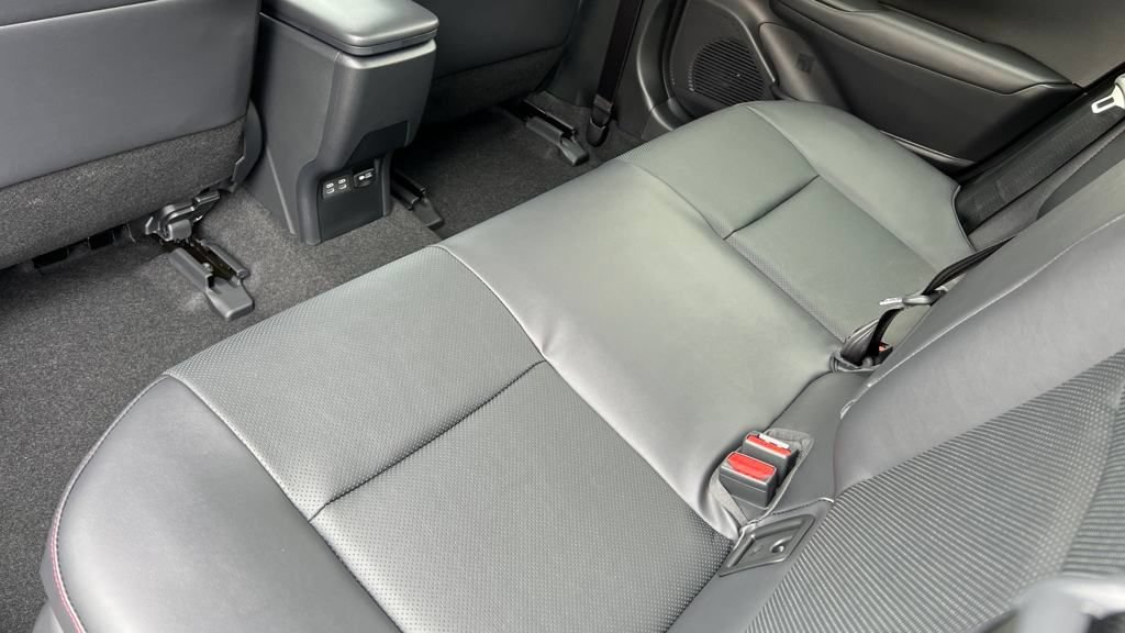 New 2026 Toyota Prius Plug-In Hybrid FWD image 19