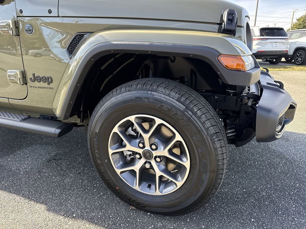 New 2025 Jeep Gladiator Sport image 10