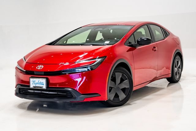Used 2025 Toyota Prius LE FWD image 1