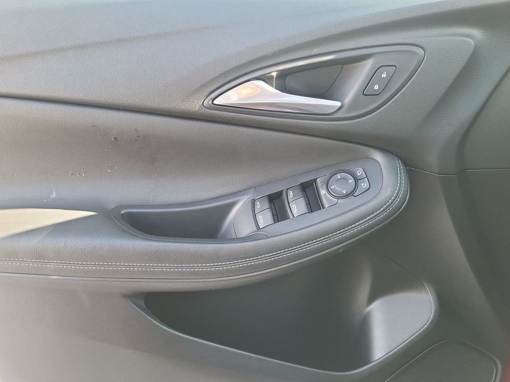 Certified 2020 Buick Encore GX Select w/ Experience Buick Package image 29