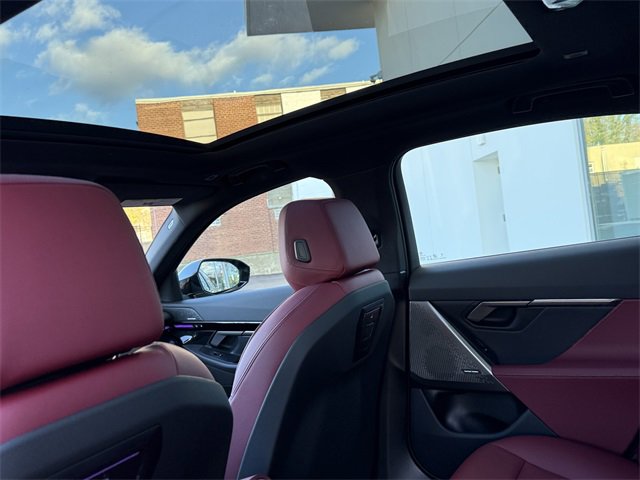 Used 2025 BMW 530i xDrive 530i xDrive w/ M Sport Package image 17