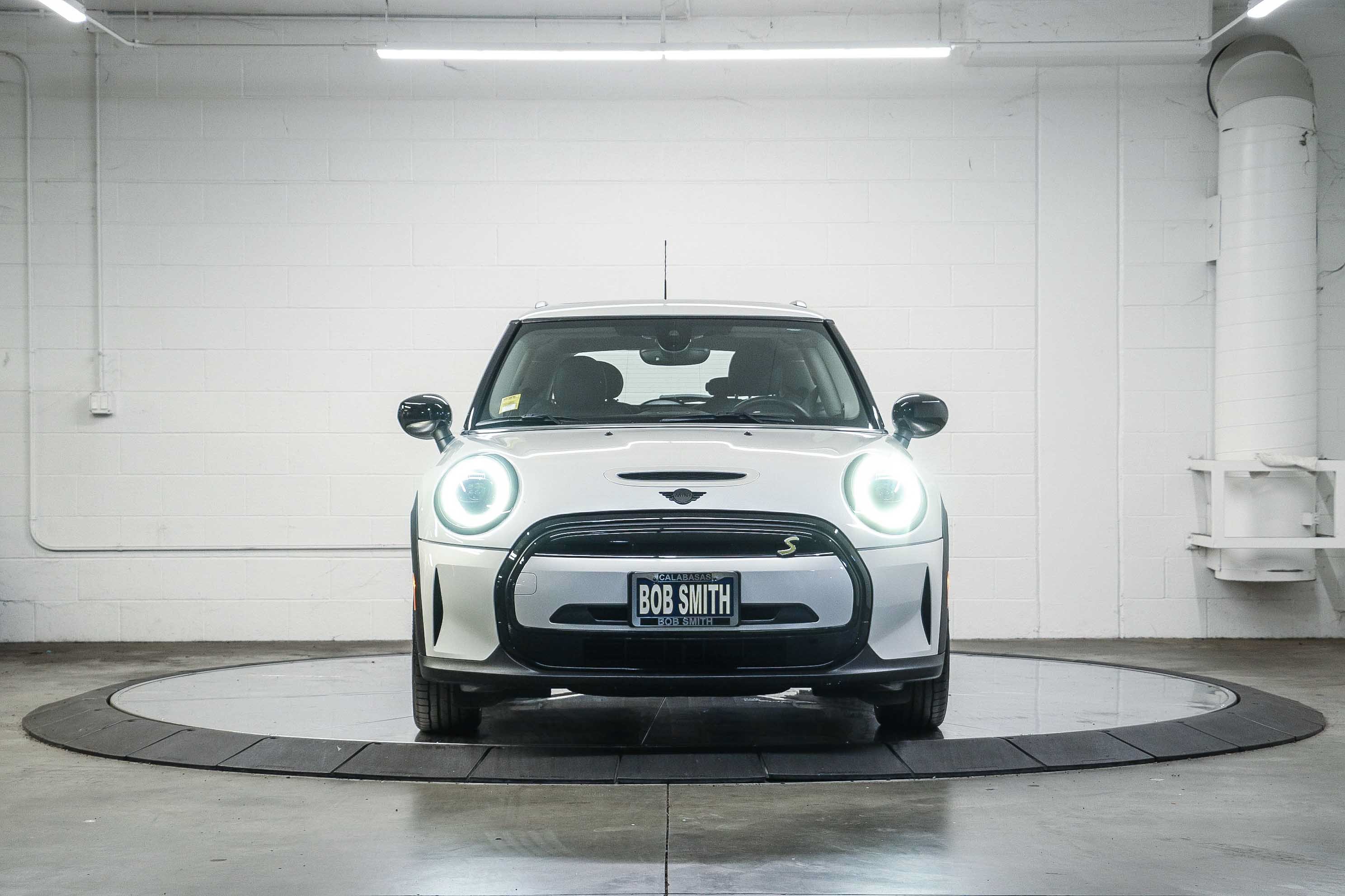 Used 2024 MINI Cooper SE FWD video 2