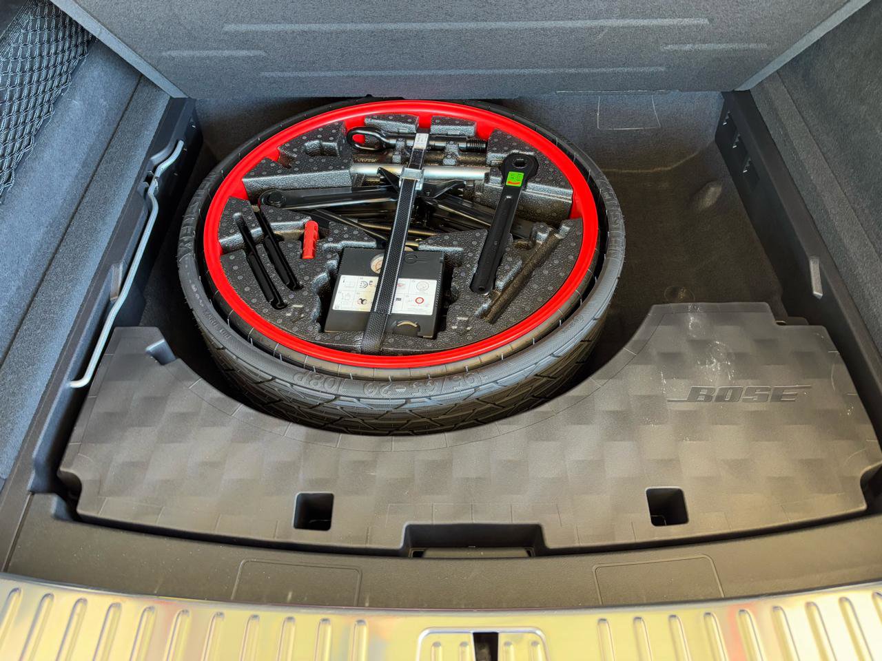 Used 2023 Porsche Cayenne GTS image 27