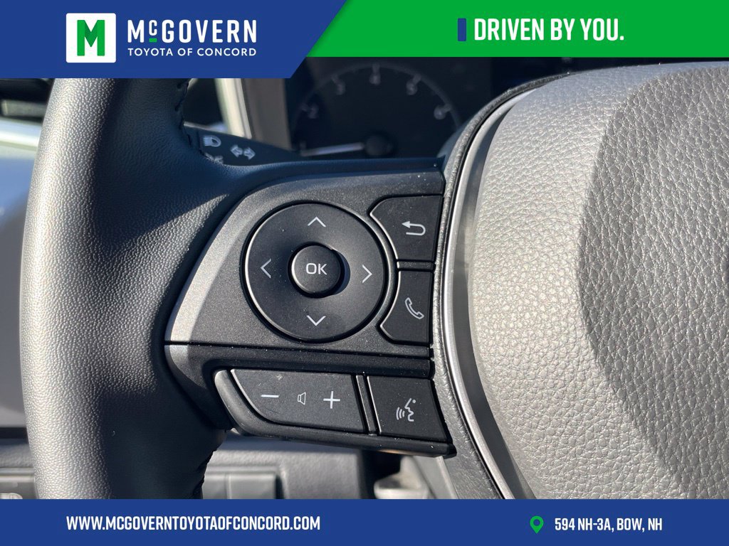 Used 2025 Toyota Corolla SE FWD image 15