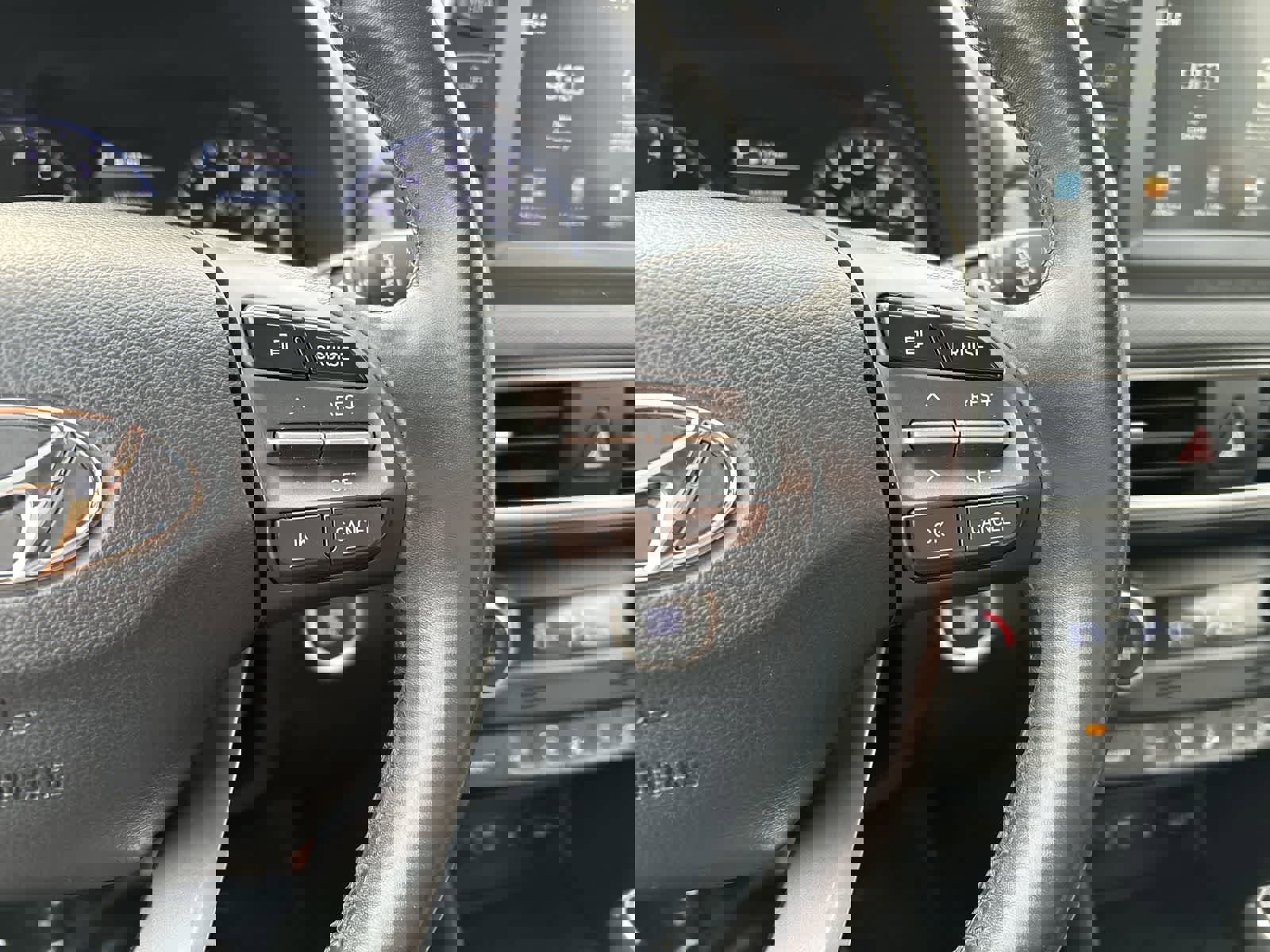 Used 2020 Hyundai Kona Limited image 12