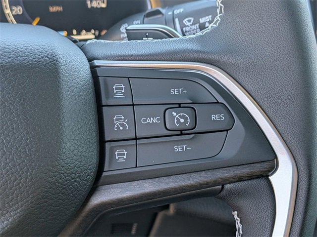 New 2025 Jeep Grand Cherokee Limited w/ Black Appearance Package image 20