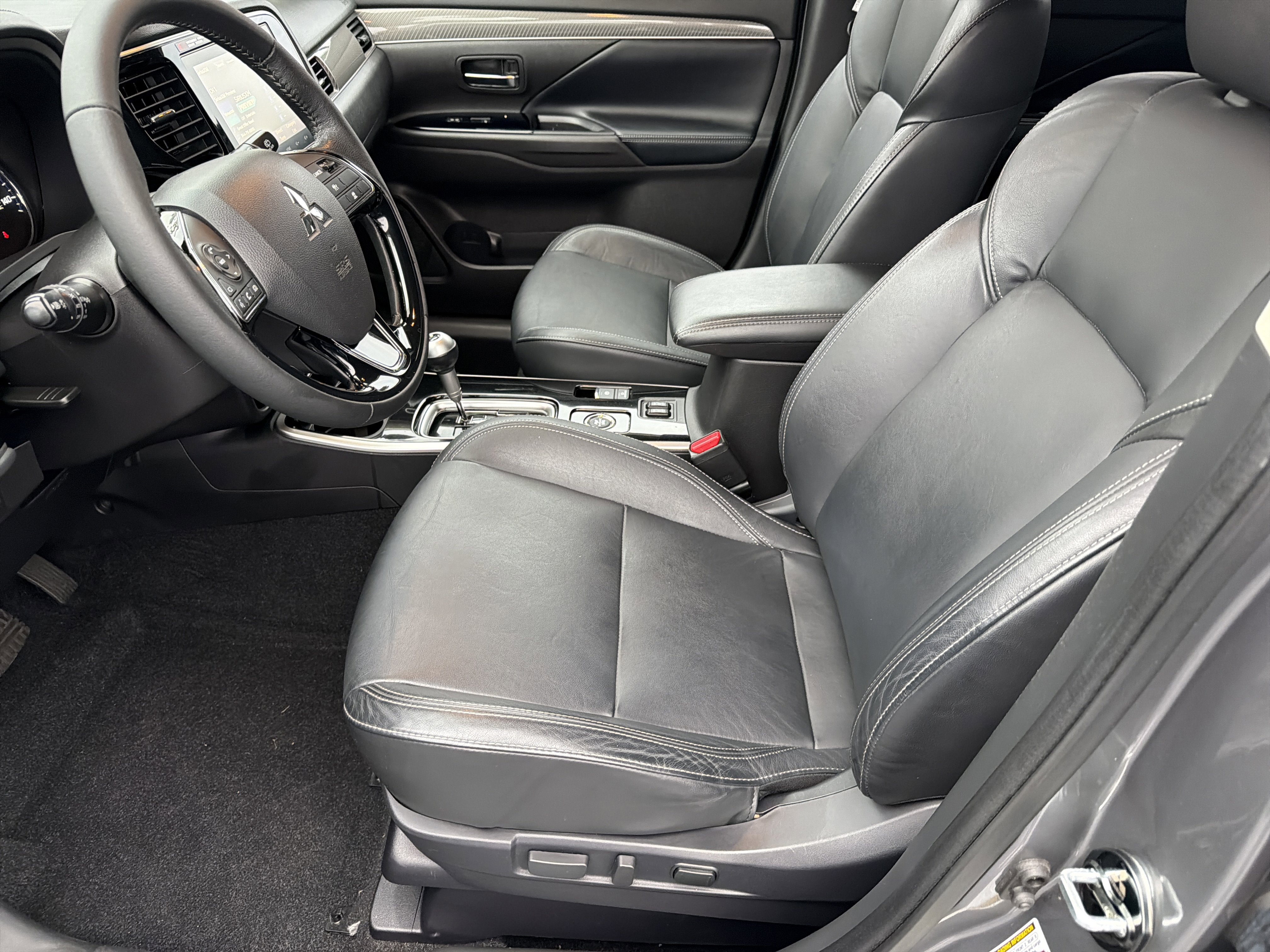 Used 2020 Mitsubishi Outlander SEL image 9