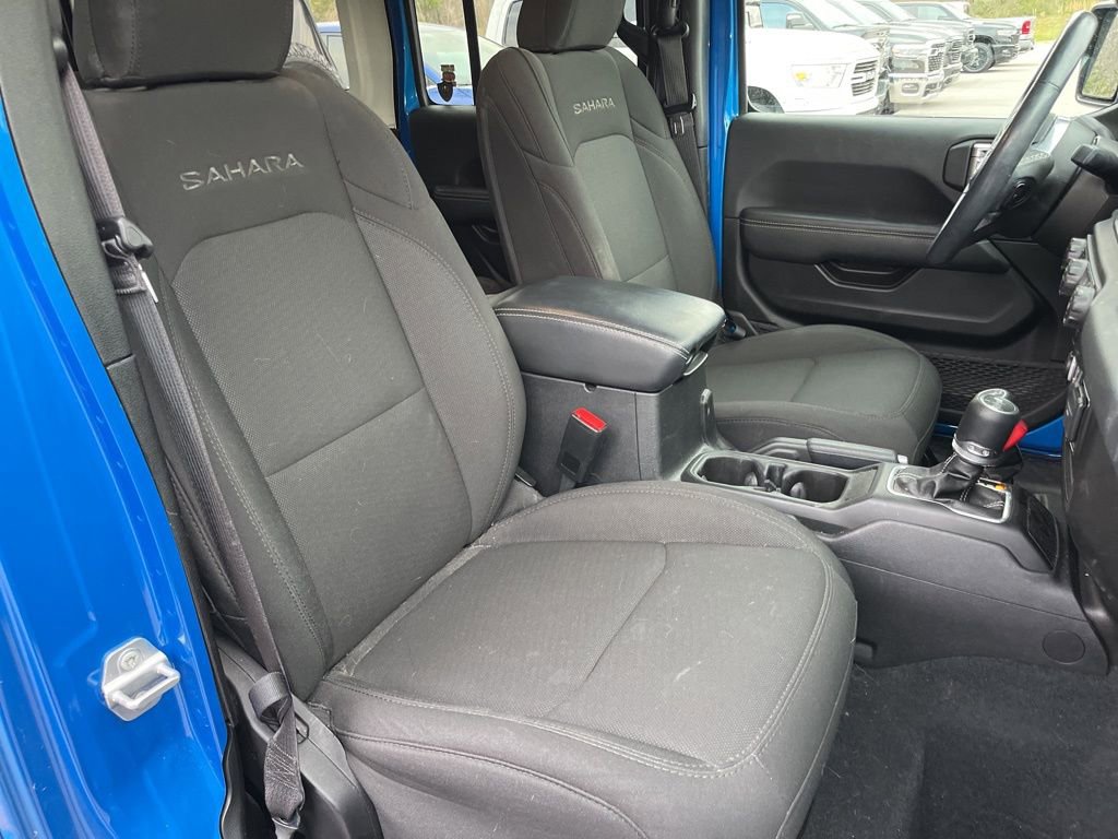 Used 2023 Jeep Wrangler Sahara w/ Cold Weather Group image 10