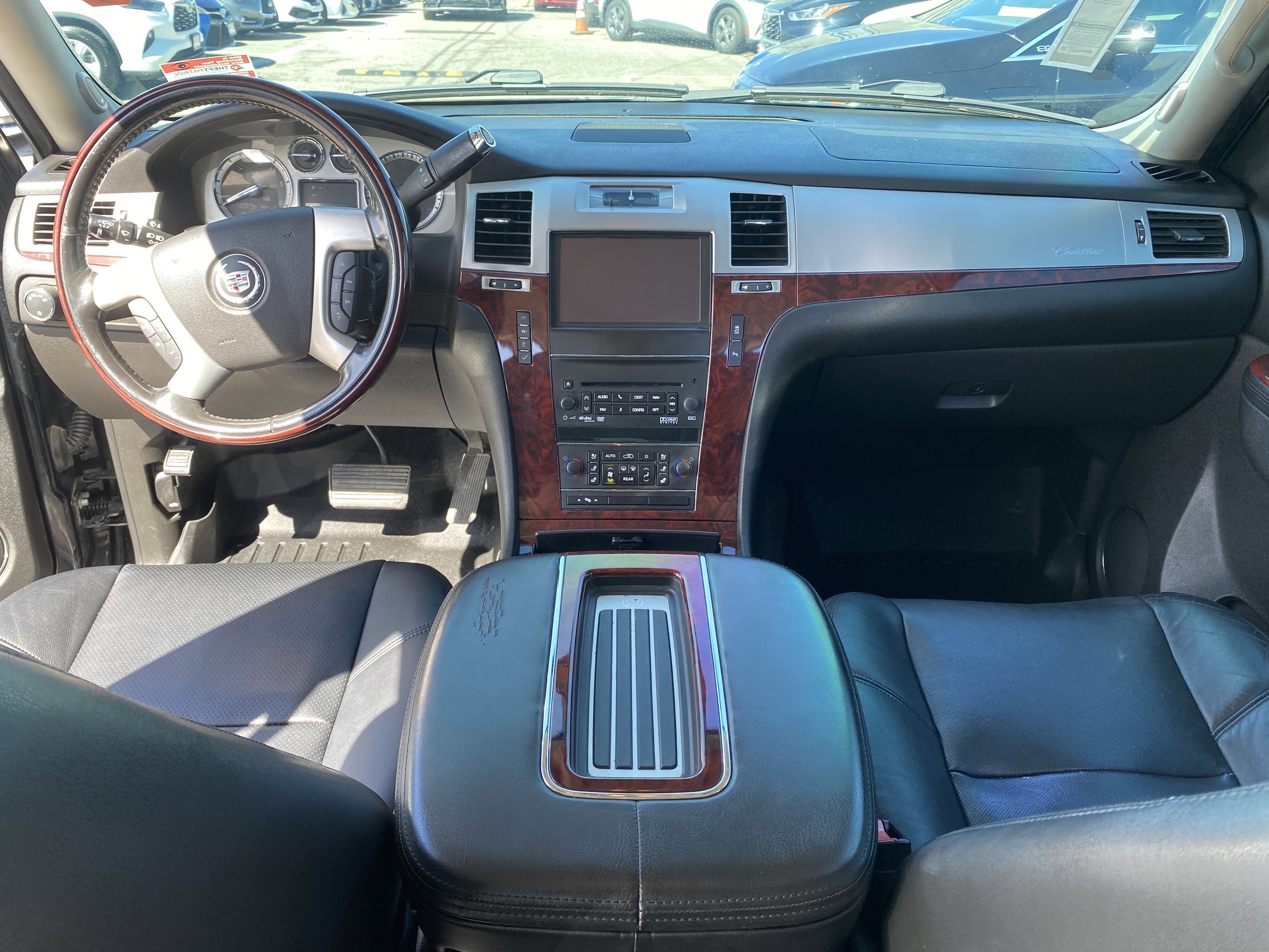 Used 2013 Cadillac Escalade ESV Luxury image 20