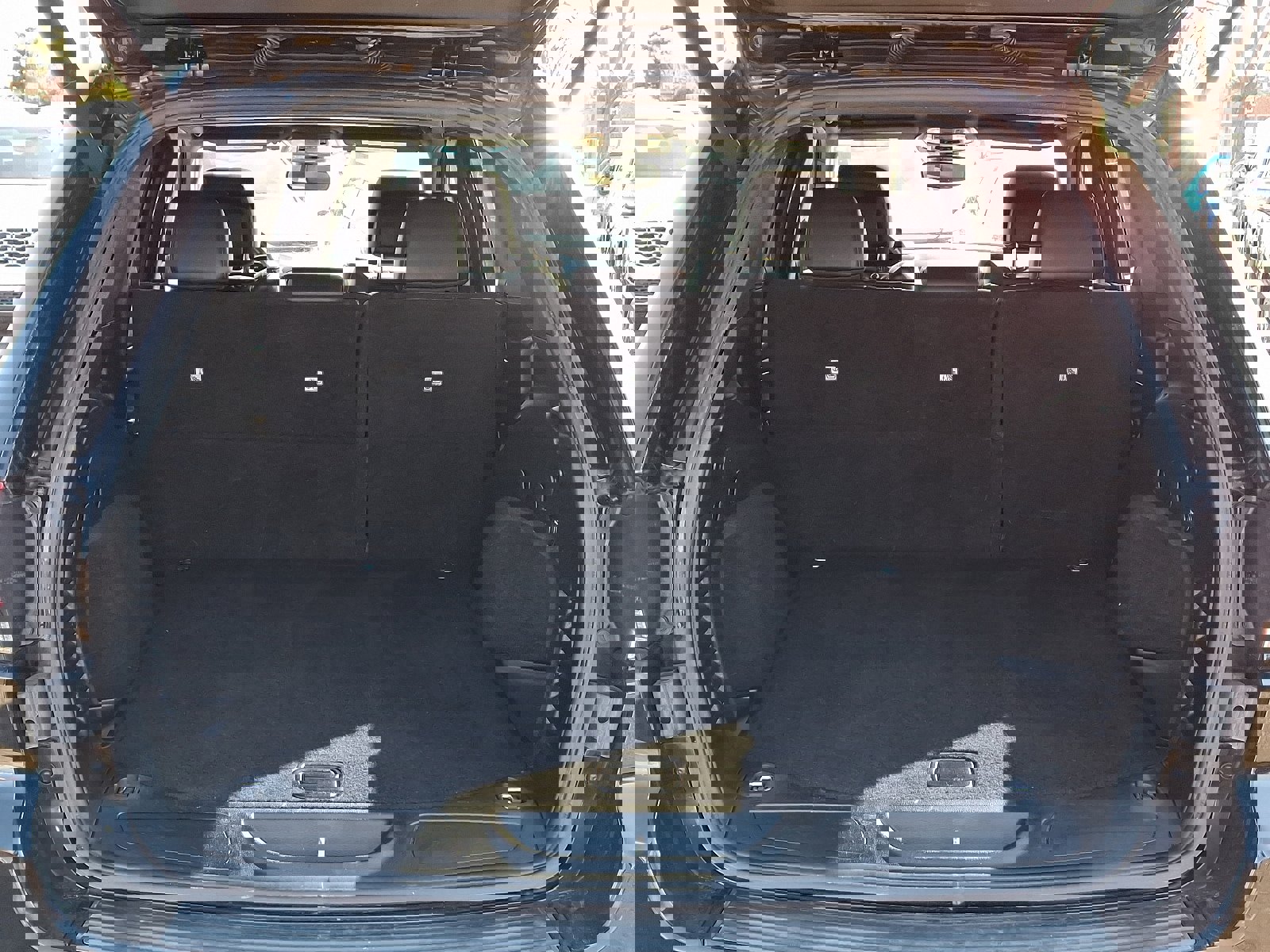 Used 2018 Jeep Grand Cherokee Altitude image 28