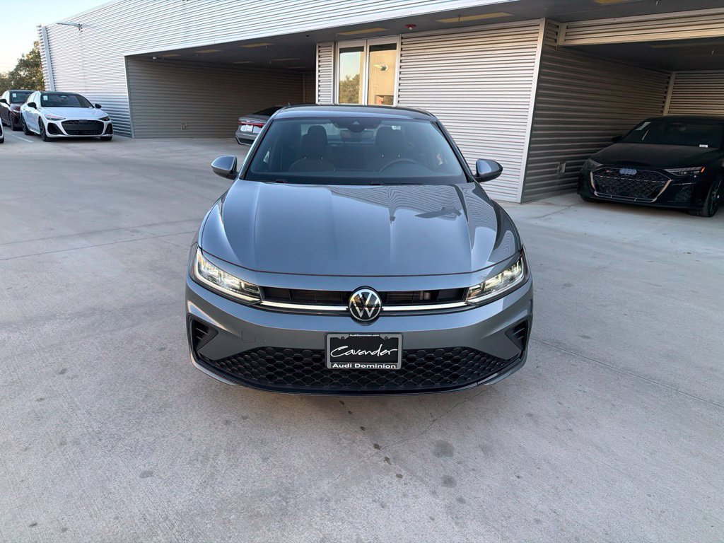 Used 2026 Volkswagen Jetta Sport FWD image 4
