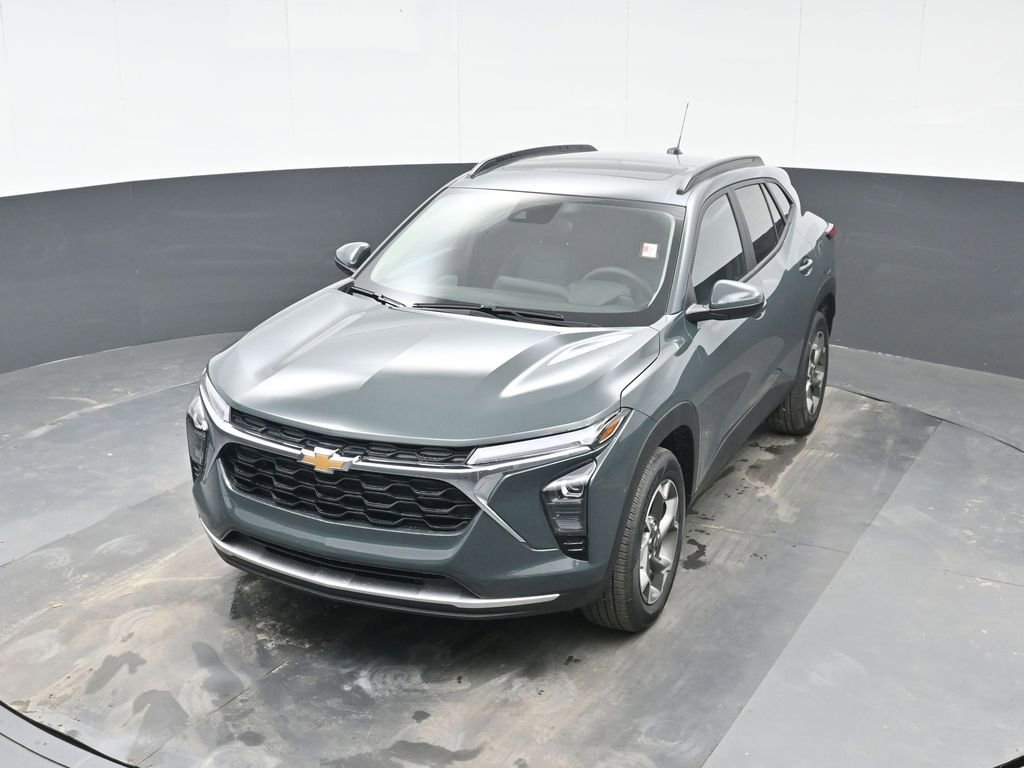 New 2026 Chevrolet Trax LT w/ Sunroof Package image 25