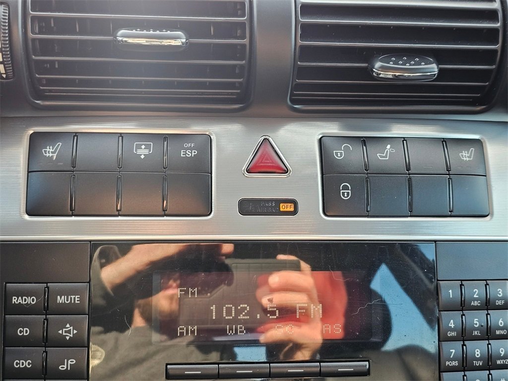 Used 2006 Mercedes-Benz C 230 Sedan image 17