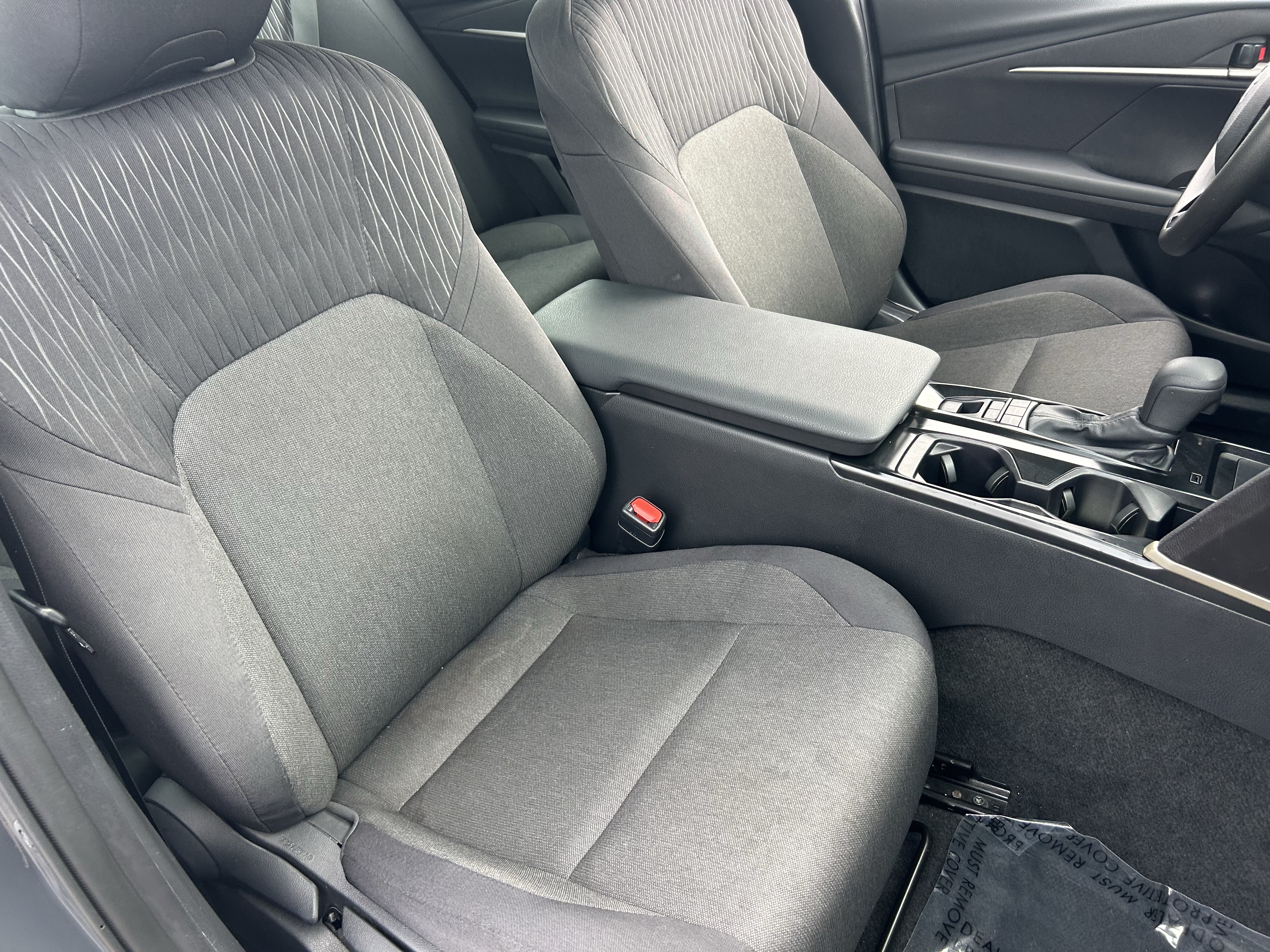 Used 2025 Toyota Camry LE FWD image 10