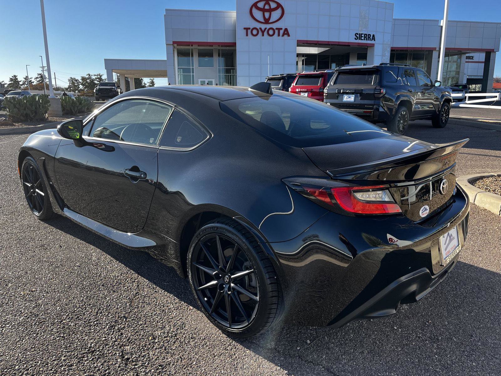 Used 2023 Toyota GR86 Premium image 3