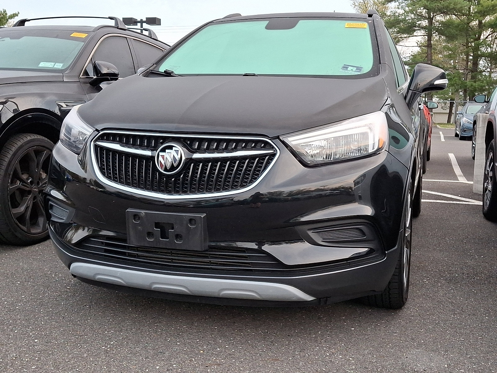 Certified 2019 Buick Encore Preferred image 2