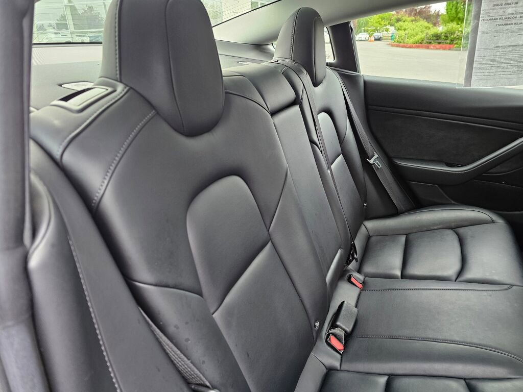 Used 2018 Tesla Model 3 Long Range RWD image 17
