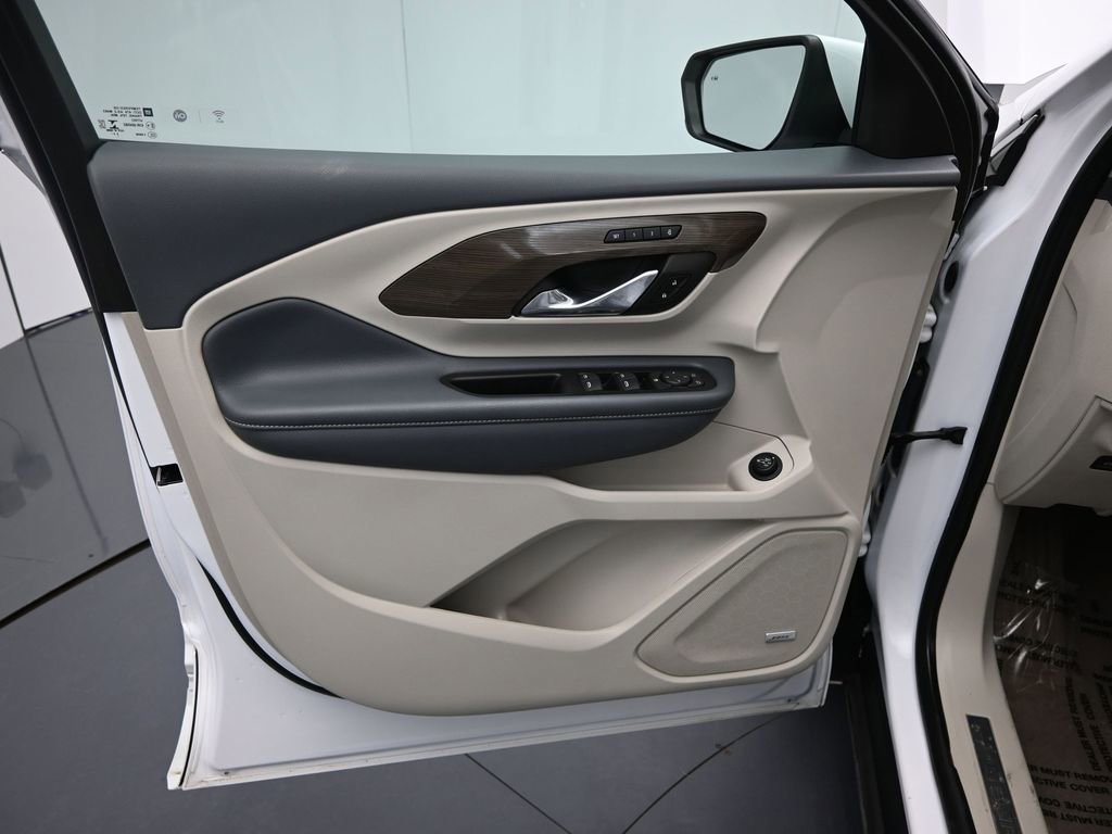 Used 2023 GMC Terrain Denali w/ Denali Premium Package AWD/4WD image 19