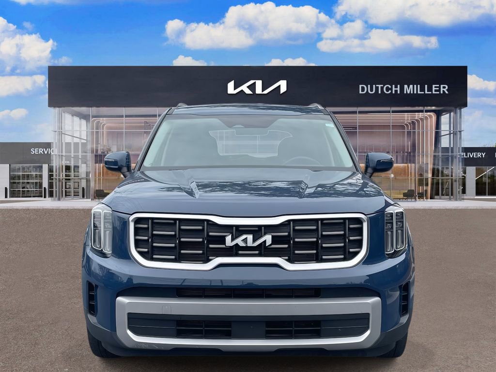 Certified 2023 Kia Telluride S image 2