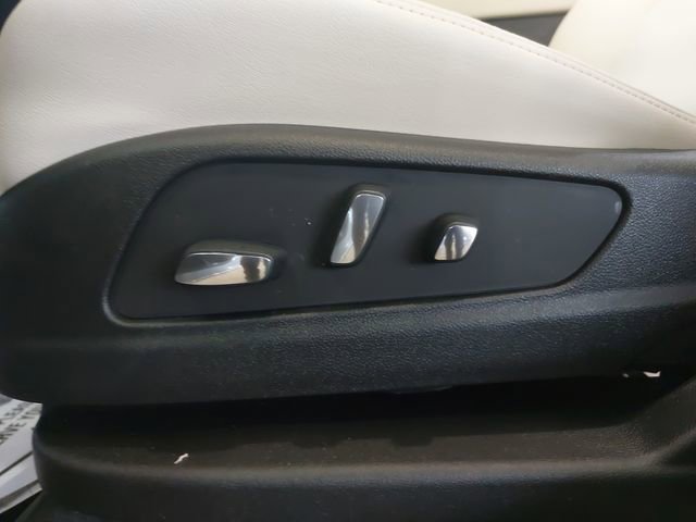 Used 2025 Cadillac XT6 Sport w/ LPO, Floor Liner Package image 30